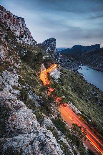 Unsplash ID 2mV2ibHWWTk