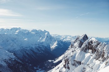 Unsplash ID 2YwK-mJj8CM