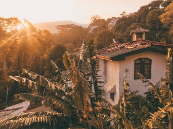 Unsplash ID 4jQMXq6T3vo