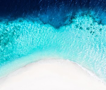 Unsplash ID 4LE4bkqnRDg