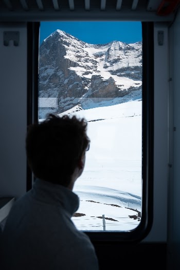 Unsplash ID 4yAMtrV7zgI