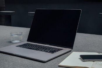 Unsplash ID 5-KmbSe5ivg