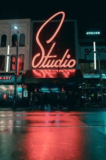 Unsplash ID 5sfGKL-uhj8