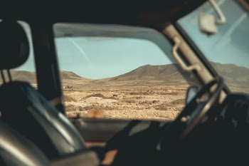 Unsplash ID 64rn82X6Hko