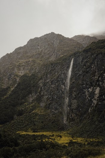 Unsplash ID 6QhyWtFjWak