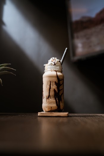 Unsplash ID 6sVutKiSueI