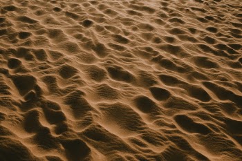Unsplash ID 7InvQqMc7As