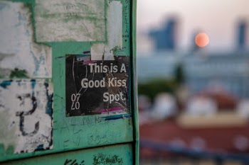 Unsplash ID 8VKisNKBHLA