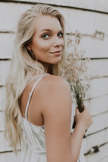 Unsplash ID 8w9eKFBpnrs