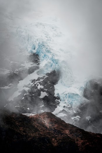 Unsplash ID 9DfroERH2SA