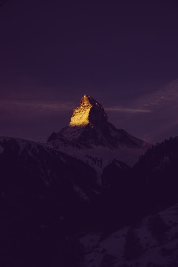 Unsplash ID 9jmzdcmddqg