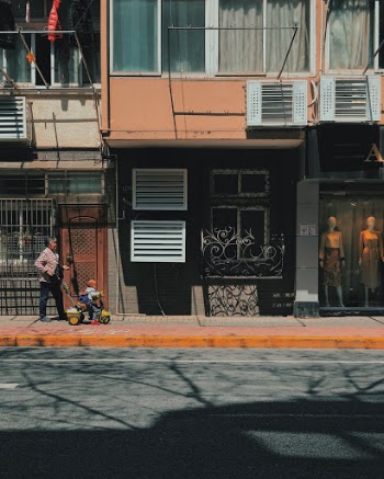 Unsplash ID 9LkWb81uHbM