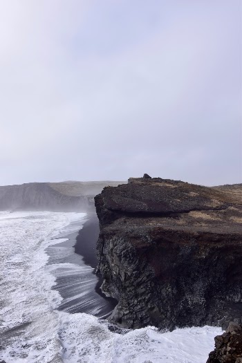 Unsplash ID ADl8ht21lr0