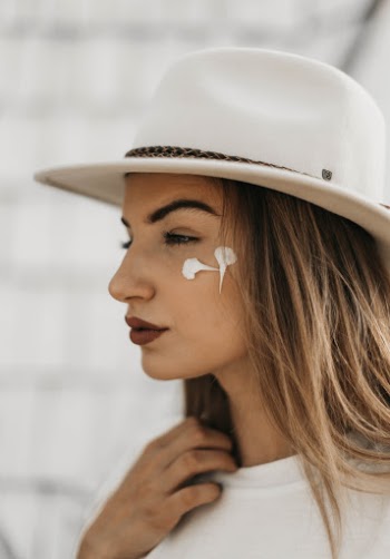 Unsplash ID aJq2WHErETo