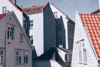 Unsplash ID ALpqGzB-HfI