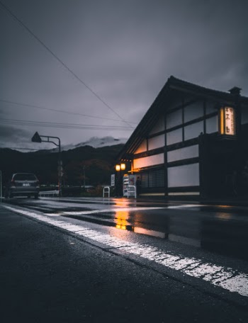 Unsplash ID aMdnaXwzUfY