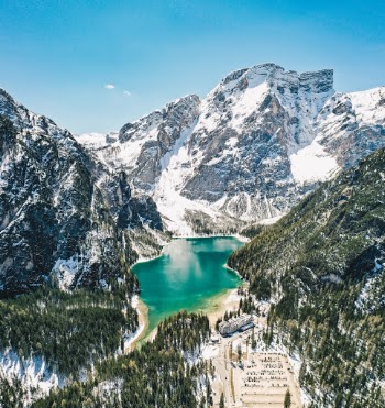 Unsplash ID aN4TgG8ehks