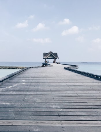 Unsplash ID aqraR6o3HPA