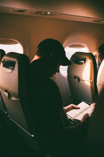 Unsplash ID aR5hKH3OlNg
