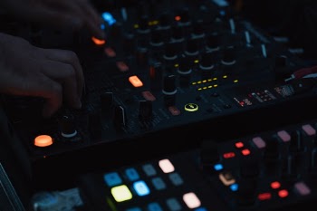 Unsplash ID aYwJaY5fPgw