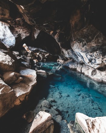 Unsplash ID BcqFFPNrxMw
