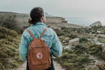 Unsplash ID bhMfULWY_u4