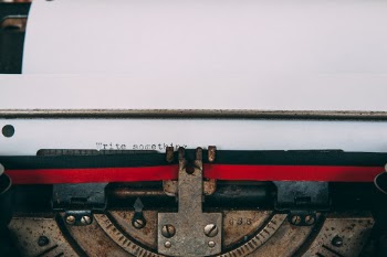 Unsplash ID BTQqjShopxw