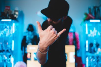 Unsplash ID bUYnqALUpKA