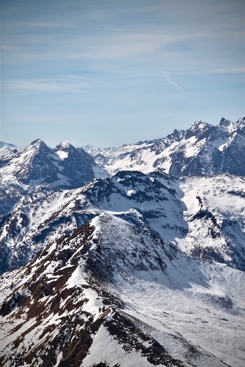 Unsplash ID CASrQ9TdKM4