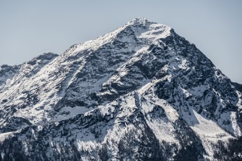 Unsplash ID Cb_9pdHkCPY