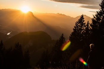 Unsplash ID Cp2IRwxTbGk