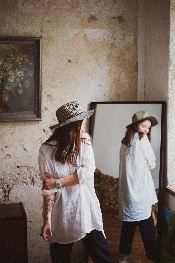 Unsplash ID Cq03Wve4n0I