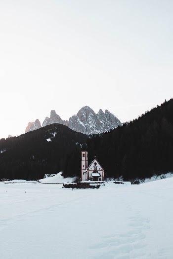 Unsplash ID d0bEvAJyOpc