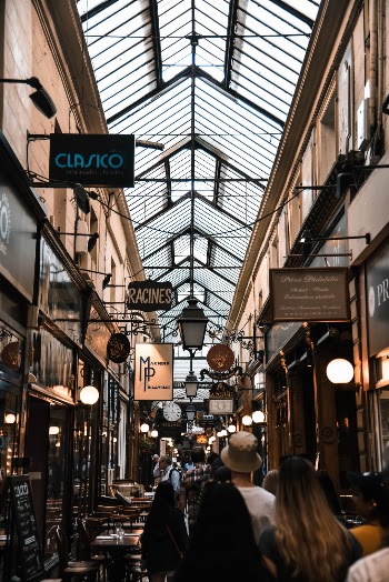 Unsplash ID diHX5VuYPM4