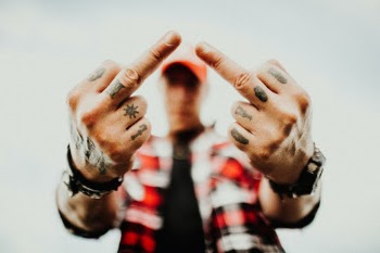 Unsplash ID DMb5bGFRTNE