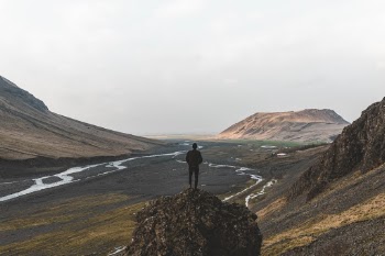 Unsplash ID DMuls7cQAqA