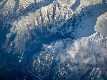 Unsplash ID dNEBkBW9KWU