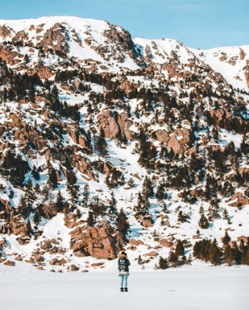 Unsplash ID DOLlJfbwN7U