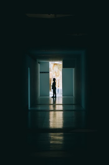Unsplash ID ezq2AQjNem0