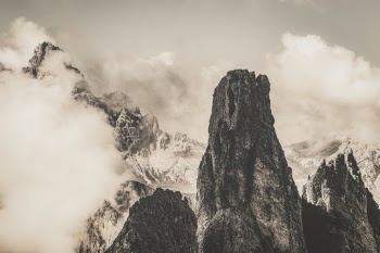Unsplash ID f72UG0Hcr_Q