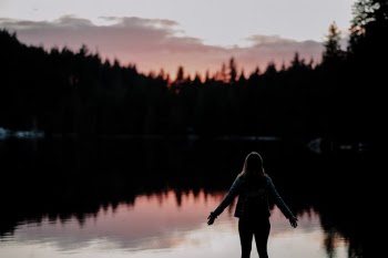 Unsplash ID FgNAw7qniIk