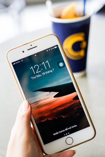 Unsplash ID FvA-sVr9T8c