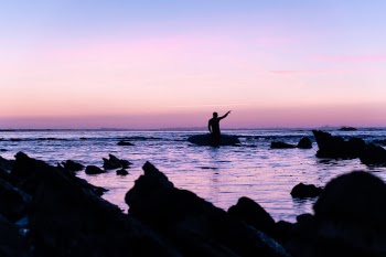 Unsplash ID g_ruxUYLniw