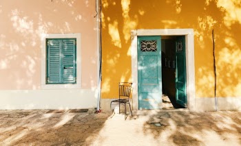Unsplash ID gKUu4e7JM1c