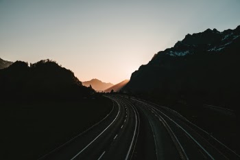 Unsplash ID GxSTPd0dF3I