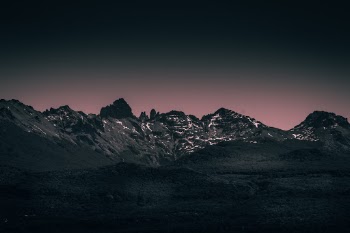 Unsplash ID h-0eV_evY1U