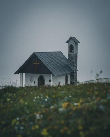 Unsplash ID hIDUQxKy-OY