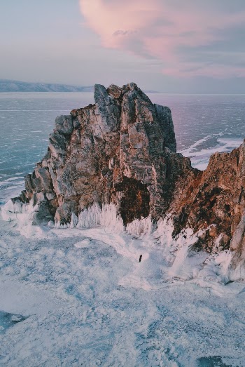 Unsplash ID hP2WgUgVi7o