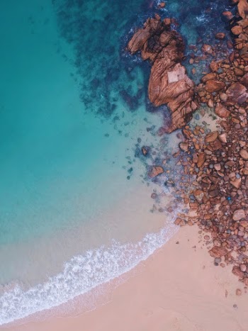 Unsplash ID HQw3rB-2ON8
