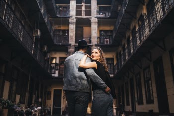 Unsplash ID HVB9HNG3v7Y
